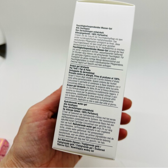 NWT Clinique Dramatically Different Hydrating Jelly 115 ml with pump - Picture 10 of 14